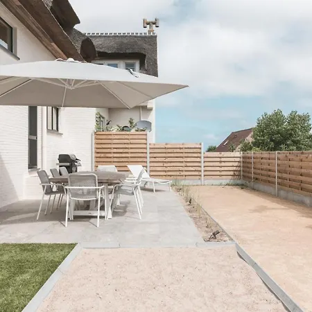 Le Beaulieu -family House In Oostduinkerke