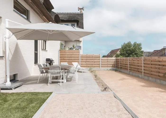 Le Beaulieu -family House In Oostduinkerke